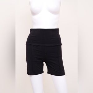 LIVE THE PROCESS BLACK BIKER SHORT SIZE MEDIUM